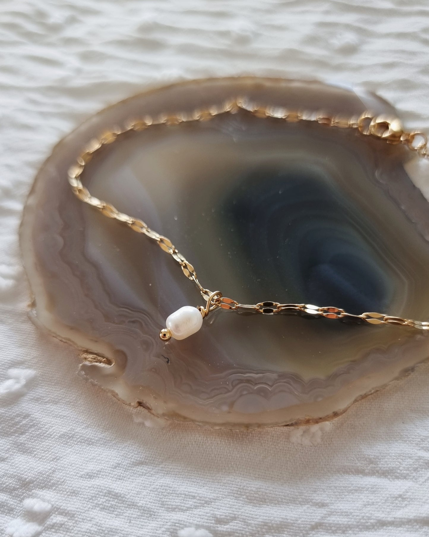 Minimalistisch gouden enkelbandje met parel | Stainless steel