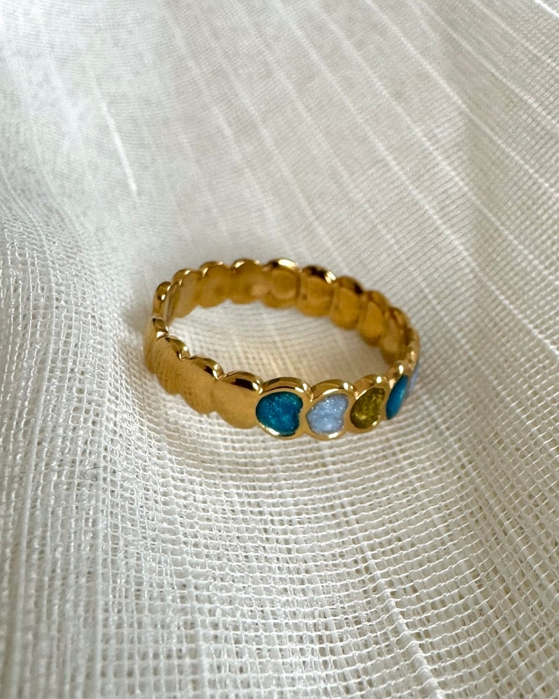 Odette | Gouden hartjesring met enamel | Goud stainless steel