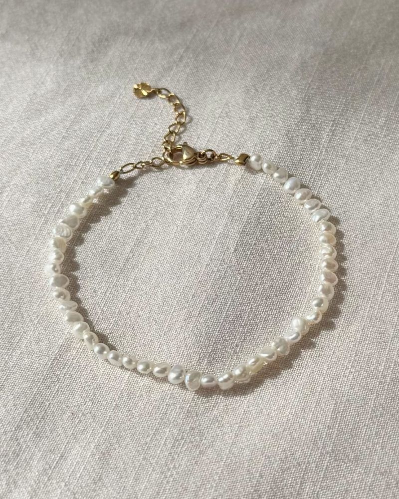 parel armband met kleine pareltjes