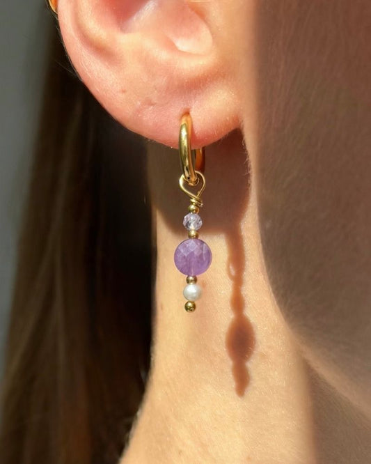 Violet | Oorbellen met parel & paarse edelstenen | Stainless steel