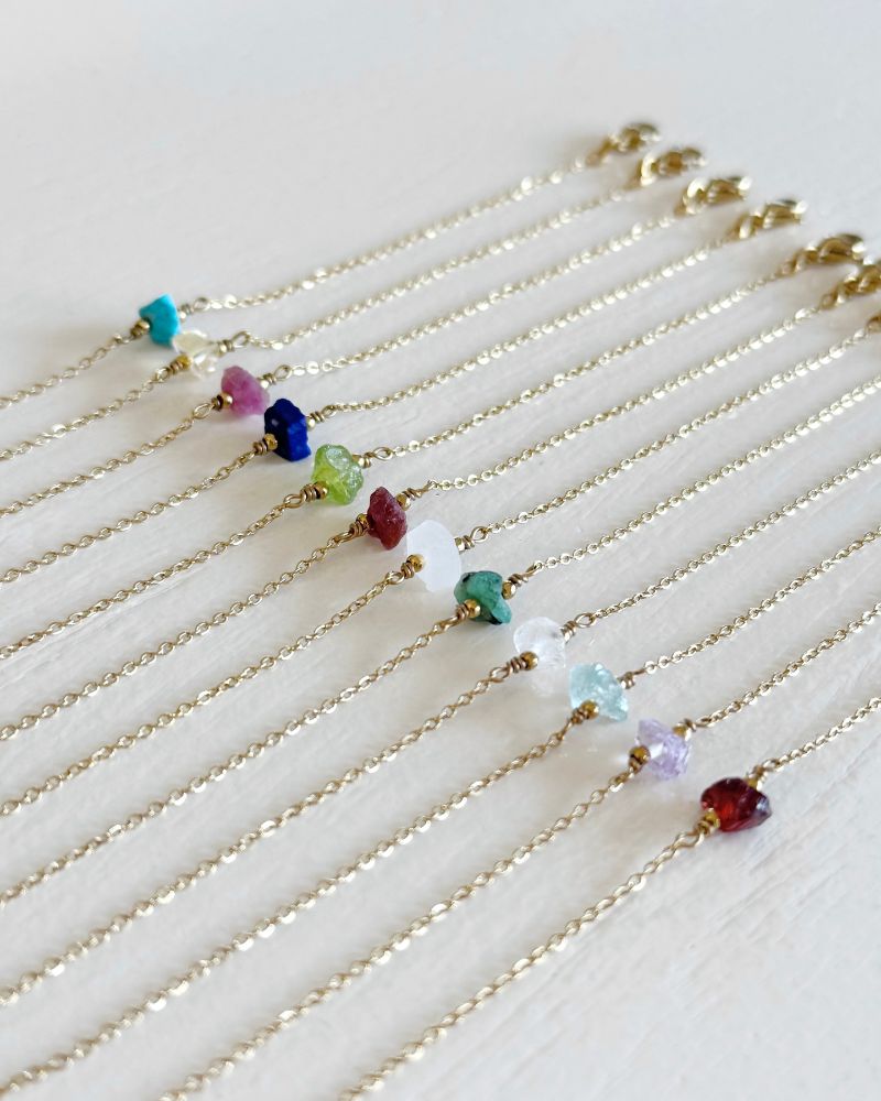 Gouden birthstone armband | Ruwe edelstenen | Stainless steel