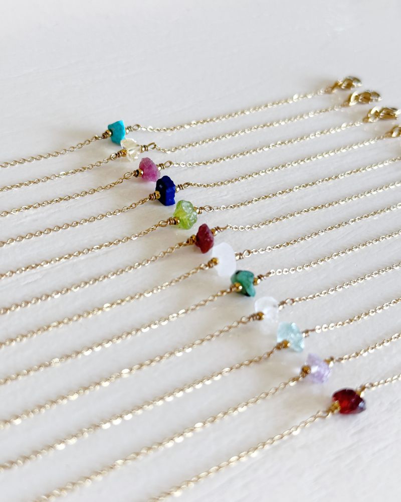 Gouden birthstone armband | Ruwe edelstenen | Stainless steel