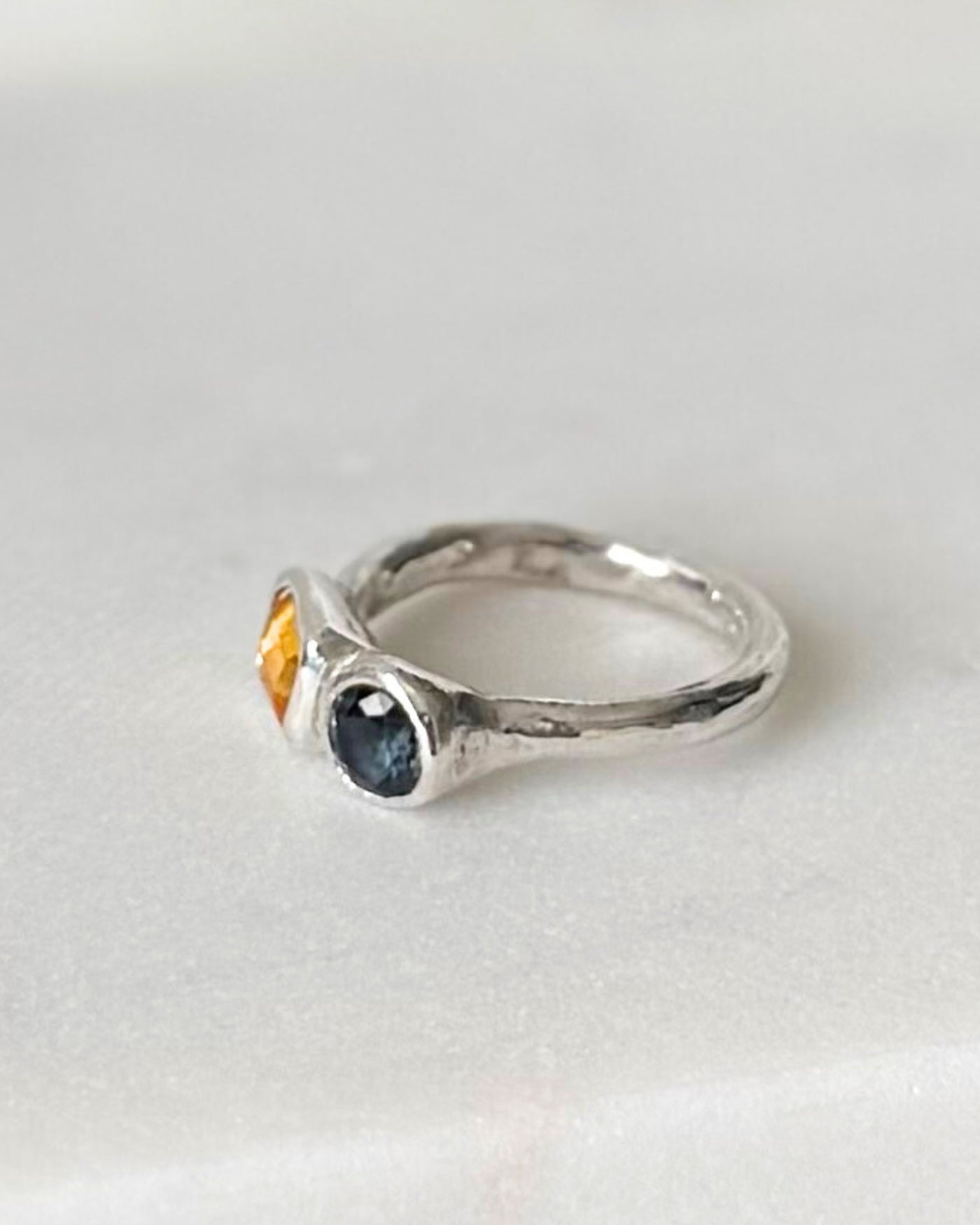 Handgemaakte zilveren ring | Massief 999 zilver | 'Midnight Sea'
