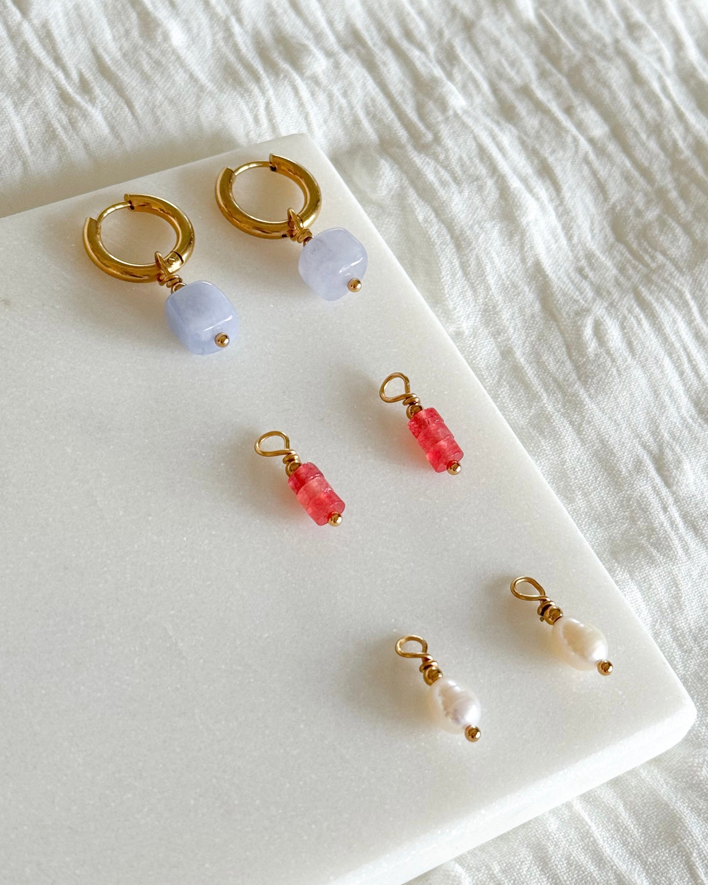 Mix & Match oorbellen | Oorbellen set met 3 x 2 hangers | Aquamarijn, Parel en Chalcedoon