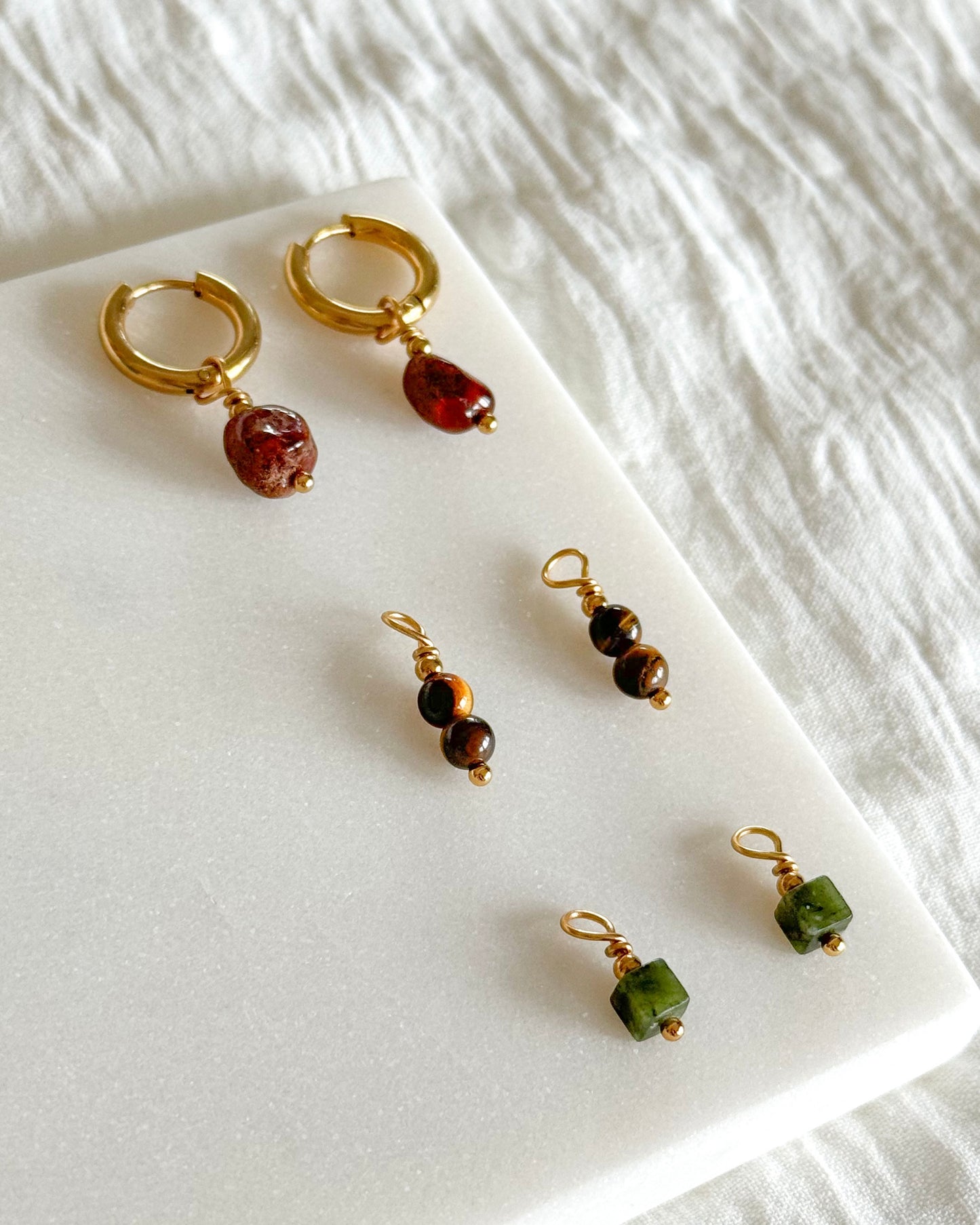 Mix & Match oorbellen | Oorringen set met 3 x 2 hangers | Tijgeroog, Jade en Granaatsteen