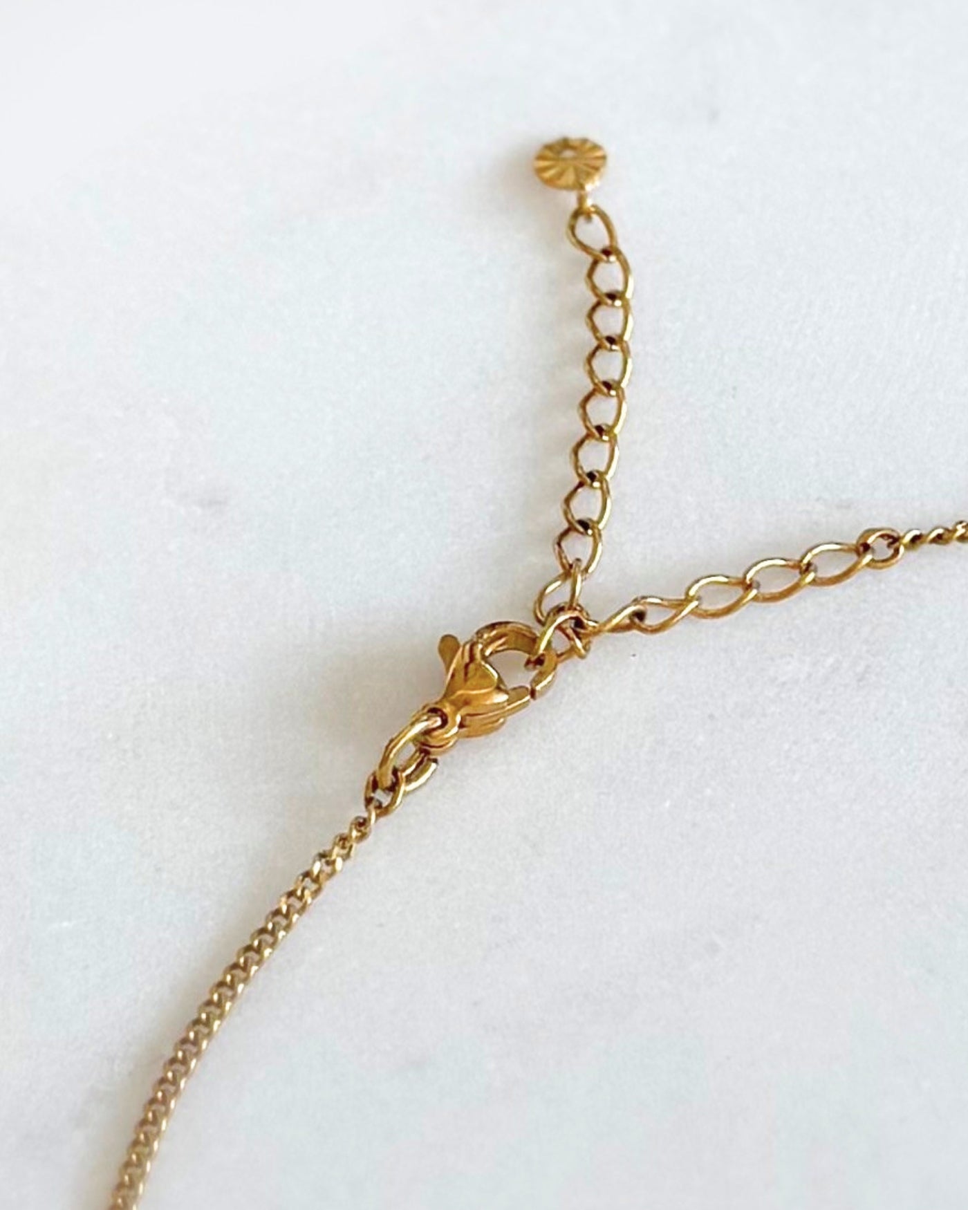 Ophelia | Y-ketting goud | Met parels en groene & oranje edelstenen