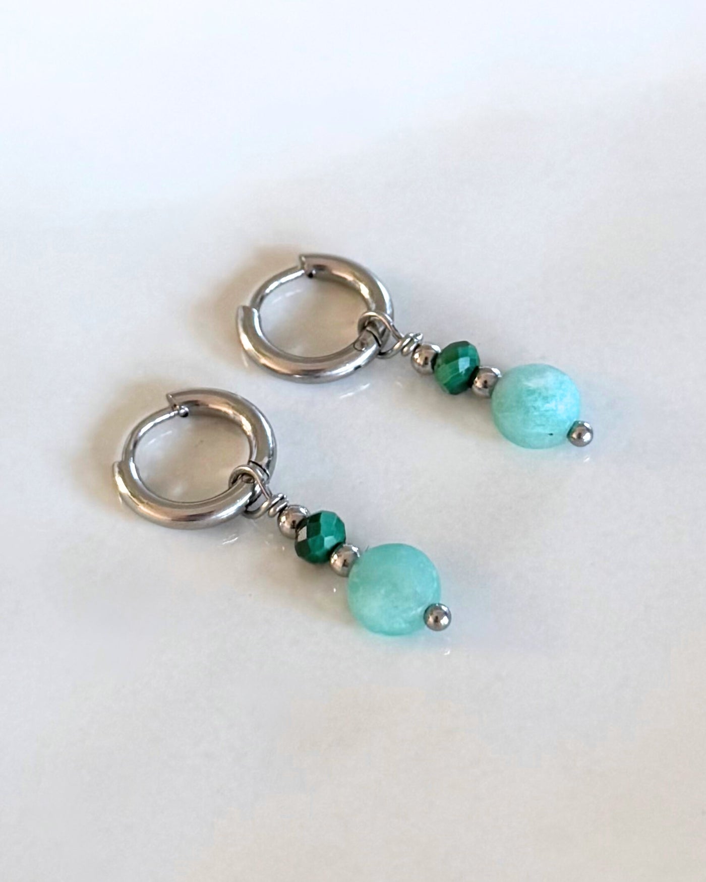 Oorbellen met blauwe en groene steen | Zilver stainless steel