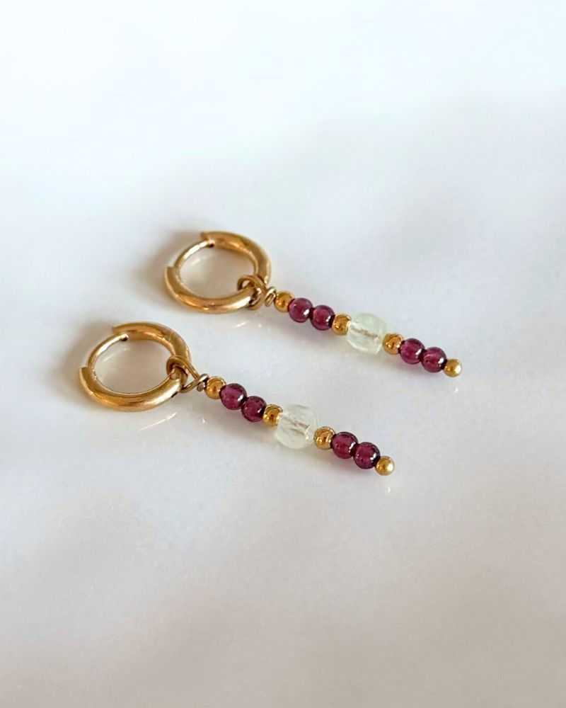 burgundy oorbellen goud