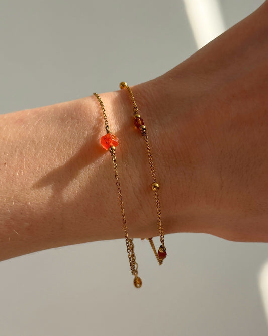 Sahara | Gouden armband met ruwe Carneool | Stainless steel