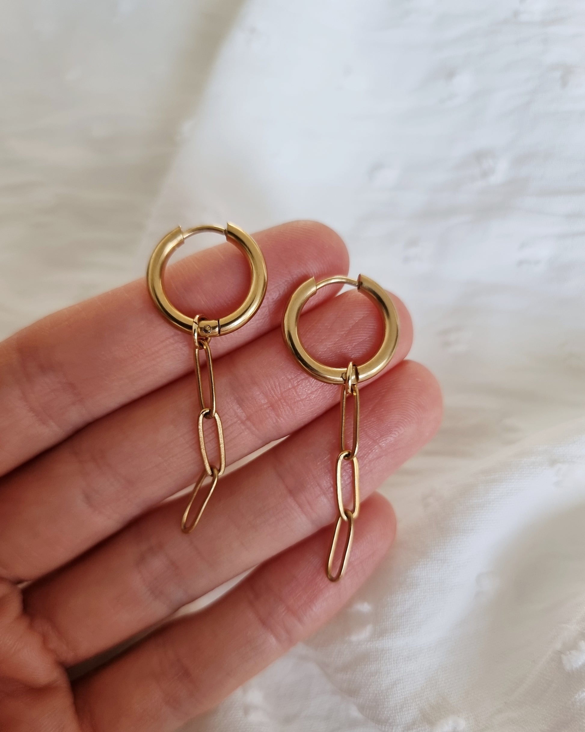 Serena daarna verzekering Ceci | Gouden oorbellen met chain | Goud stainless steel – Handmade  Amsterdam