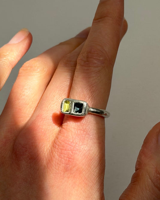 Unieke zilveren ring met groene stenen  Handgemaakt