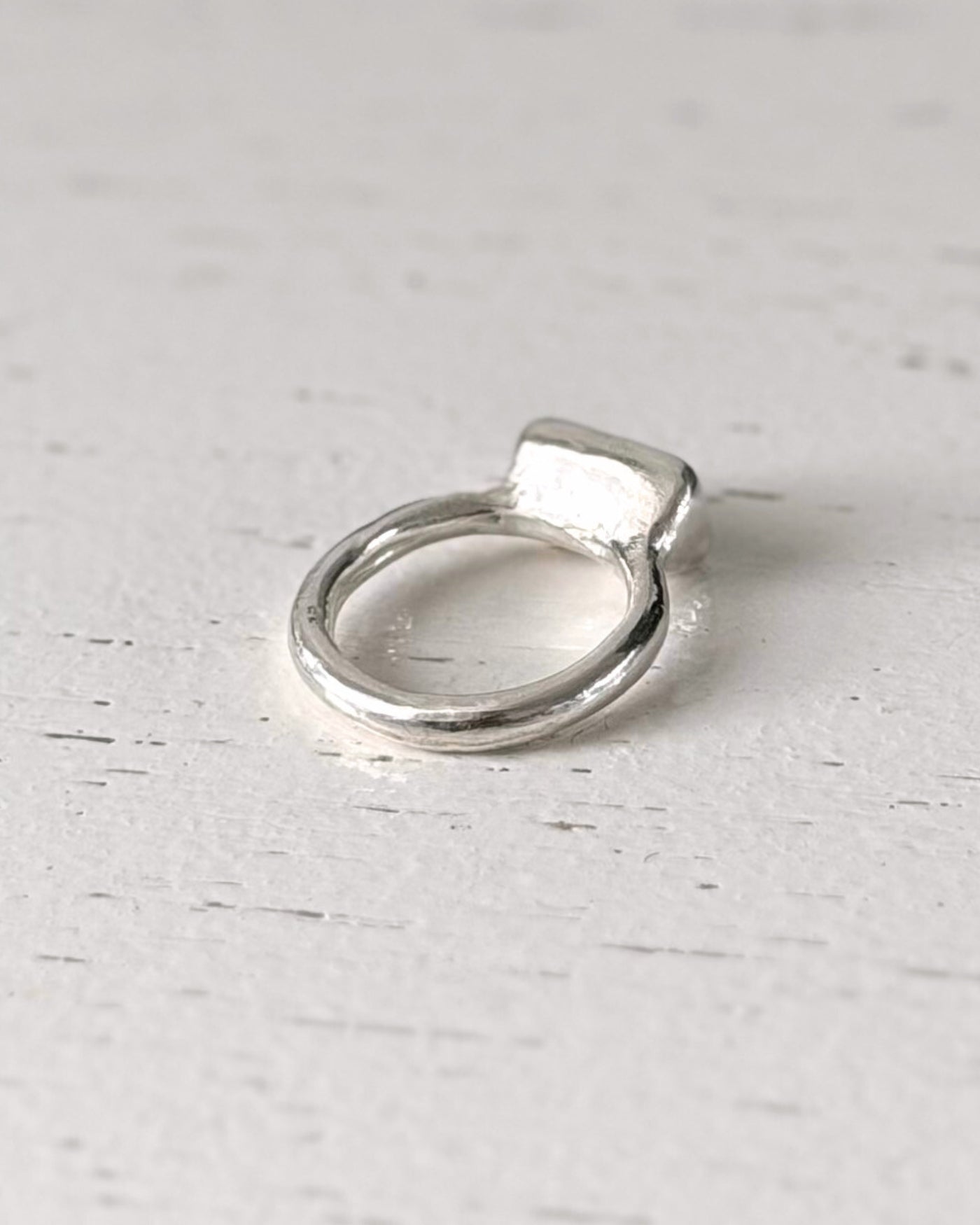 Unieke zilveren ring met groene stenen | Handgemaakt | 'Evergreens'