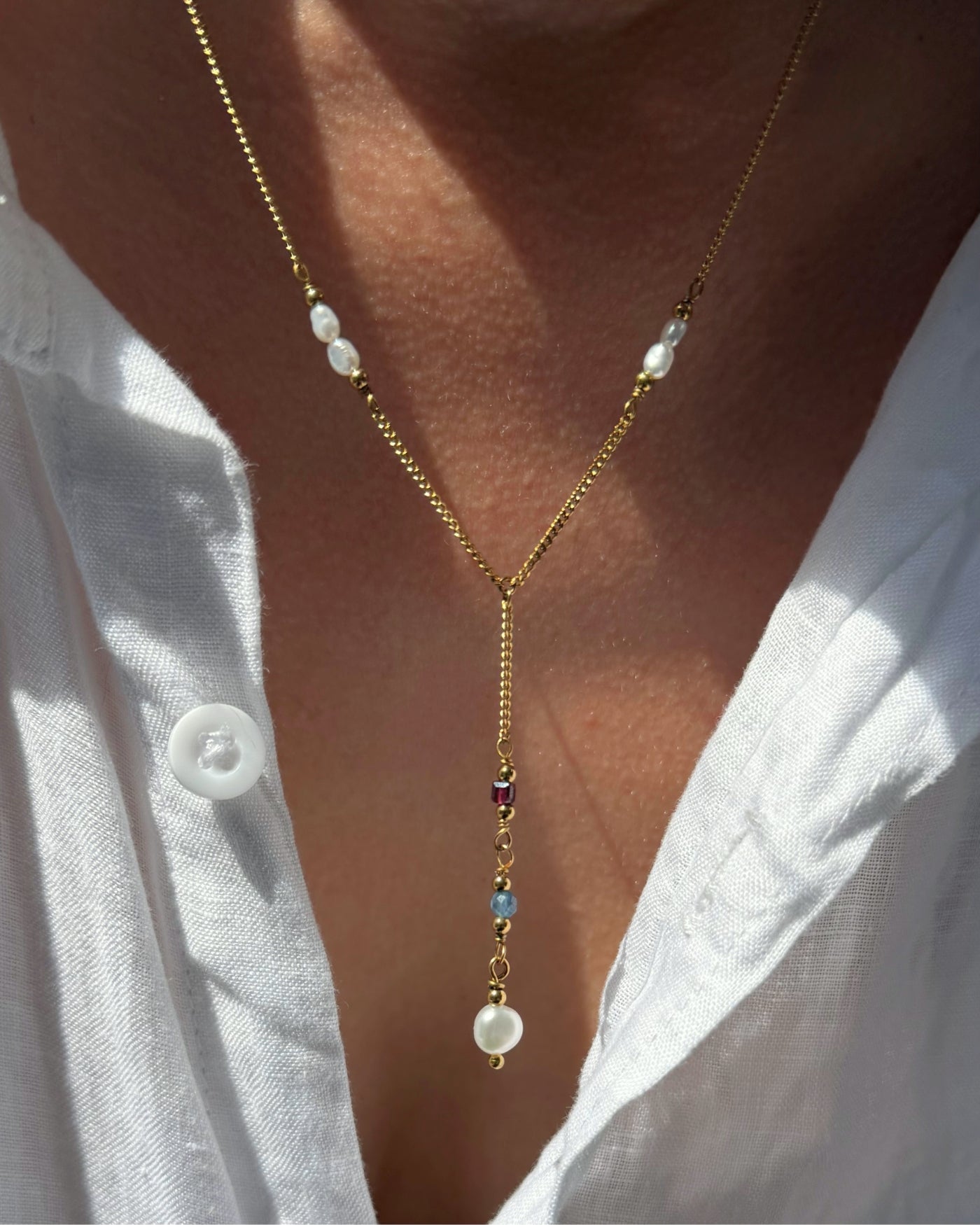 Ophelia | Y-ketting goud | Met parels, granaatsteen & aquamarijn