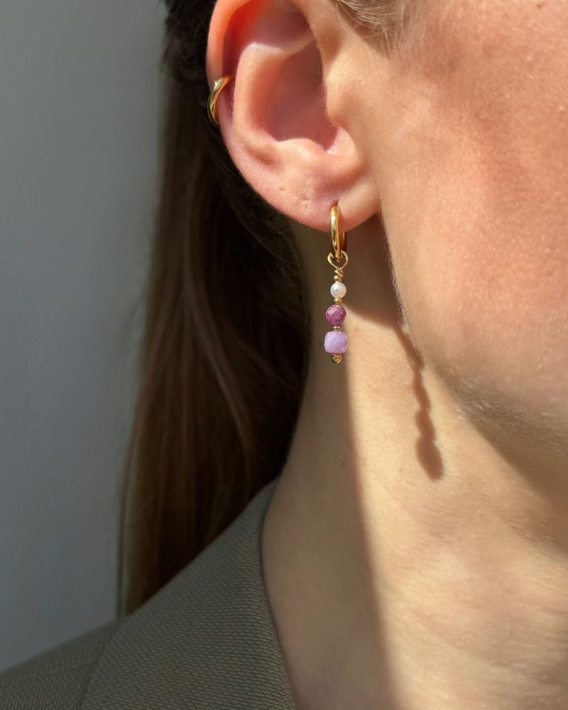 Rose | Oorbellen met parel & roze edelstenen | Goud stainless steel