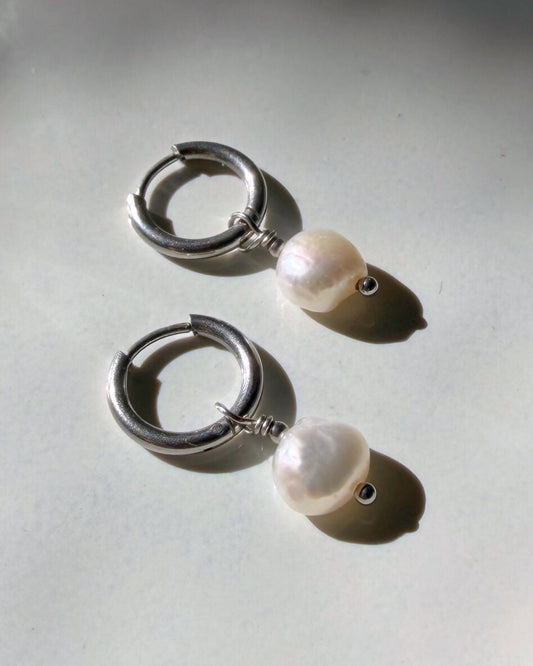 zilveren oorbellen met parels