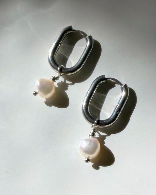 oorbellen ovaal met barokparels | Zilver stainless steel