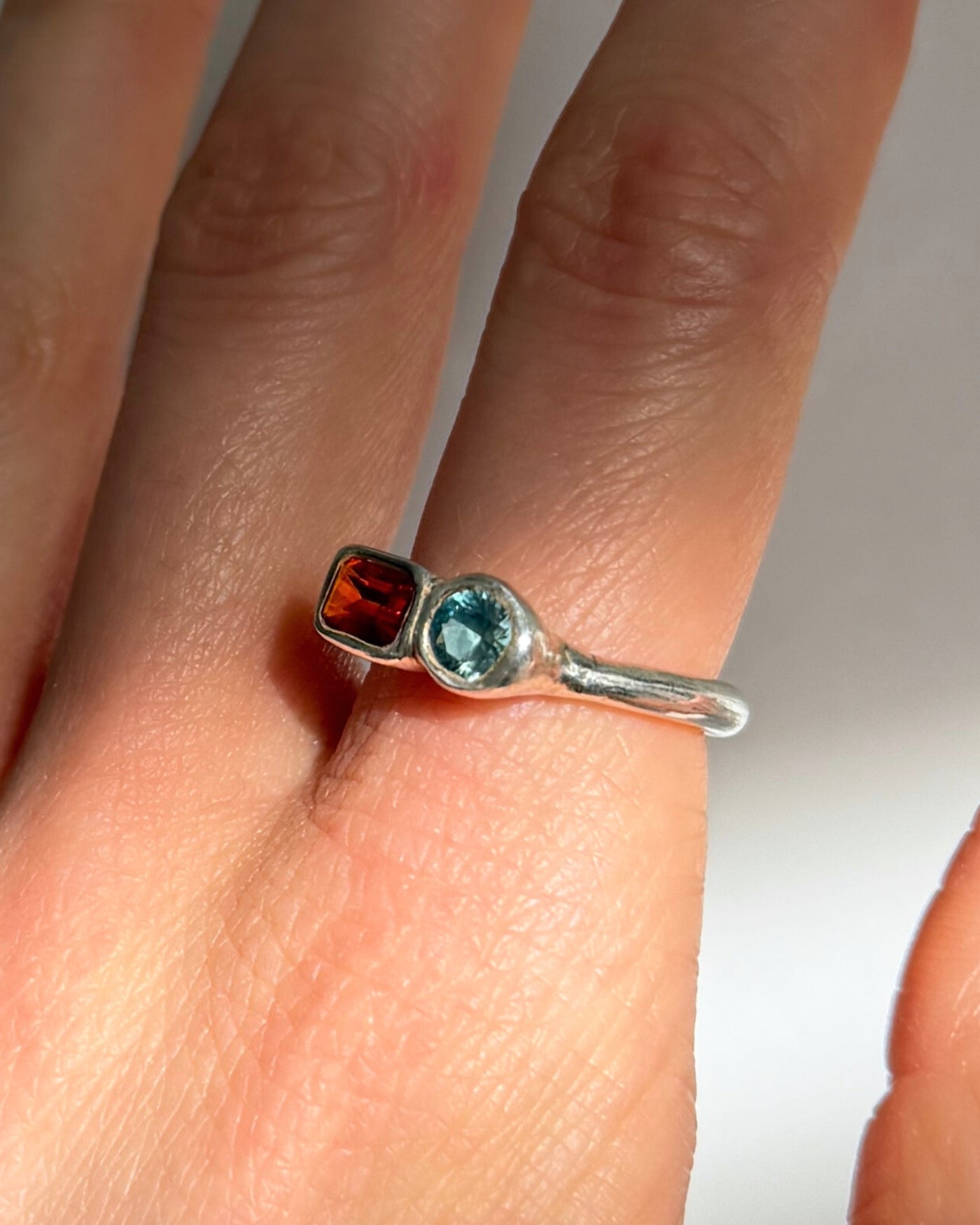 Handgemaakte zilveren ring | Massief 999 zilver | 'Fire meets Sea'