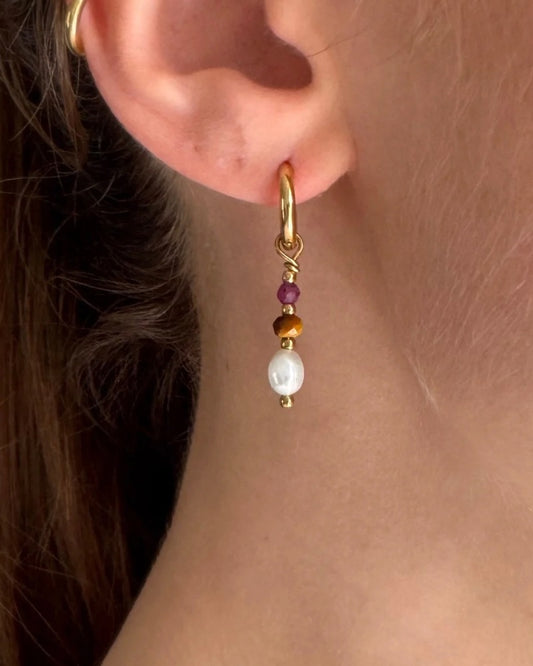 Oorbellen met parel, Tijgeroog & Robijn | Goud stainless steel