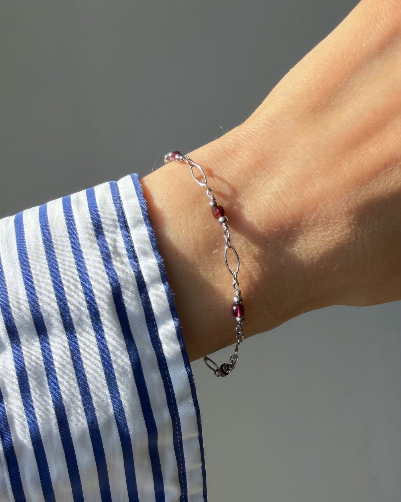 armband met granaat zilver stainless steel