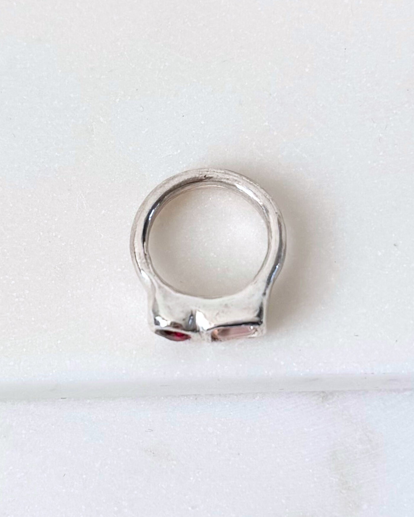 Handgemaakte zilveren ring | Massief 999 zilver | 'Paradox'