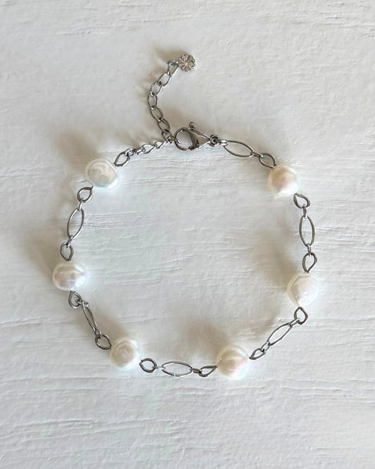zilveren armband met grote barokparels  zoetwaterparels 